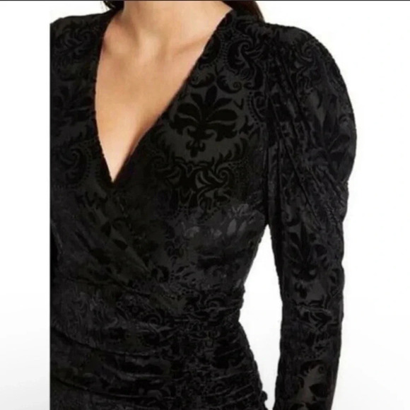 0492W. All IN FAVOR MINI VELVET DRESS BLACK IN COLOR LONG SLEEVE RUCHING SIZE SM - Picture 2 of 13